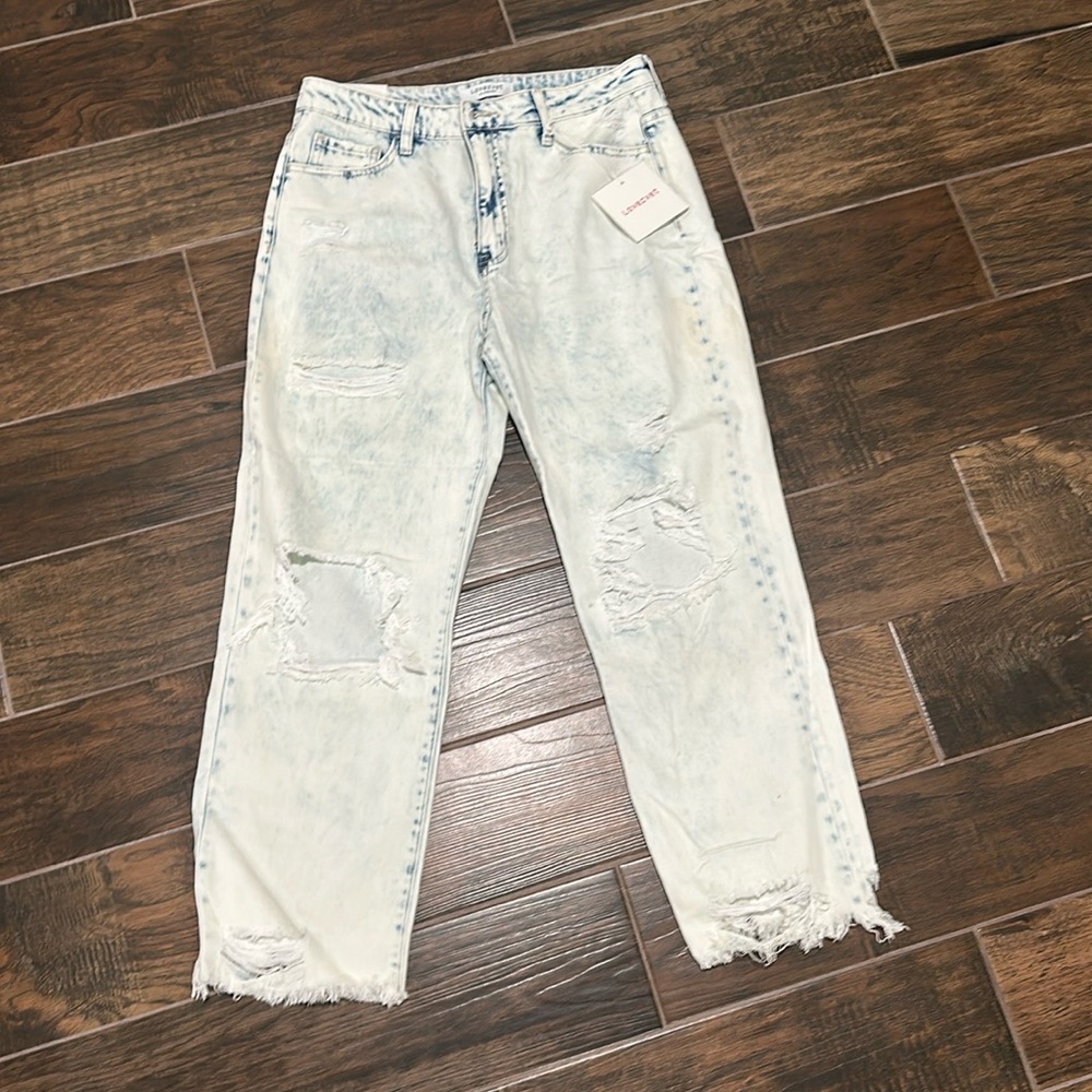 Brand new Lovervet straight leg light wash jeans